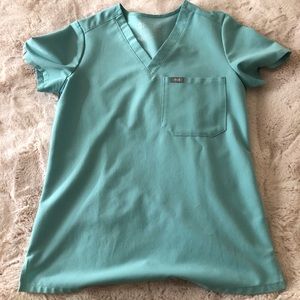 Figs Catarina One Pocket Scrub Top